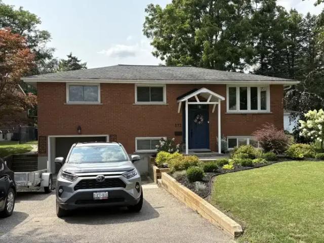 For Rent 3 Bedroom Apartment Waterloo ON DS105023245