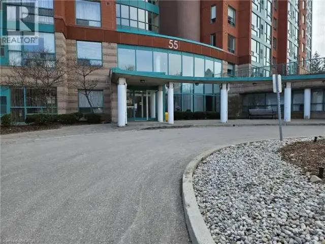 For Rent 3 Bedroom Apartment Waterloo ON DS103920674