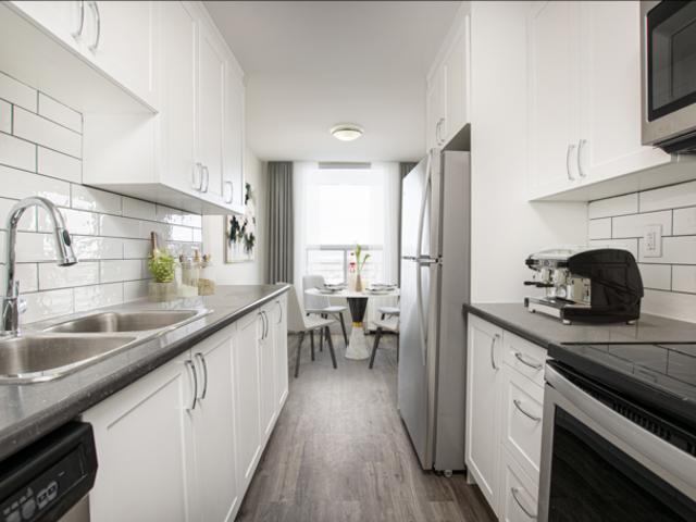 For Rent 3 Bedroom Apartment Windsor ON DS94181606