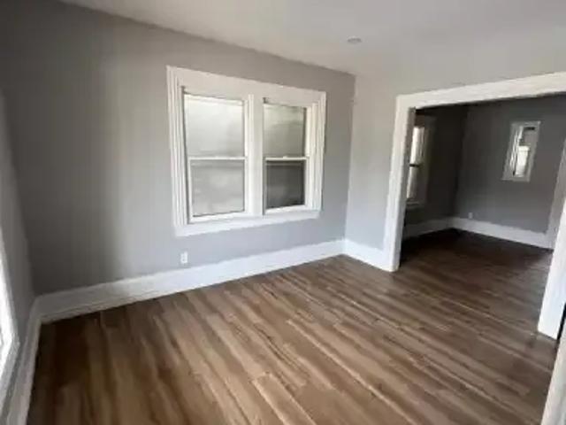 For Rent 3 Bedroom Apartment Windsor ON DS101878250