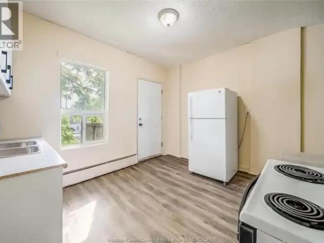 For Rent 3 Bedroom Apartment Windsor ON DS103151900