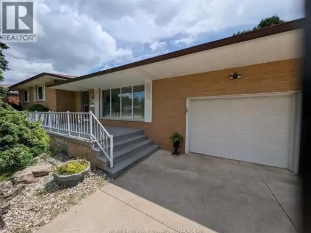 For Rent 3 Bedroom Apartment Windsor ON DS104507024