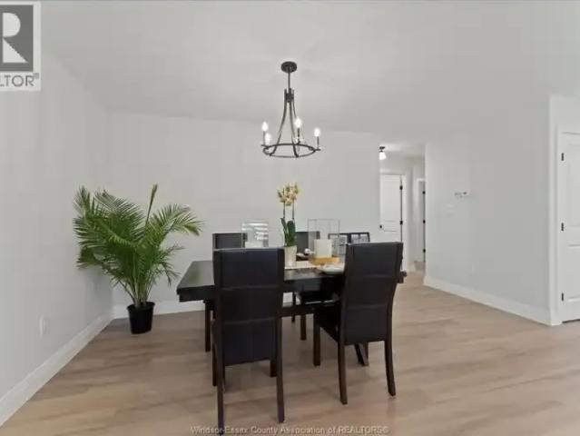 For Rent 3 Bedroom Apartment Windsor ON DS104362865