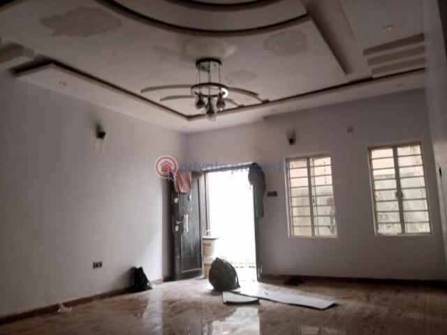 For rent: 3 bedroom Block Of Flats Kilo Bustop Surulere Kilo masha Surulere Lagos PID: 6PAUBQ | Private Property Nigeria