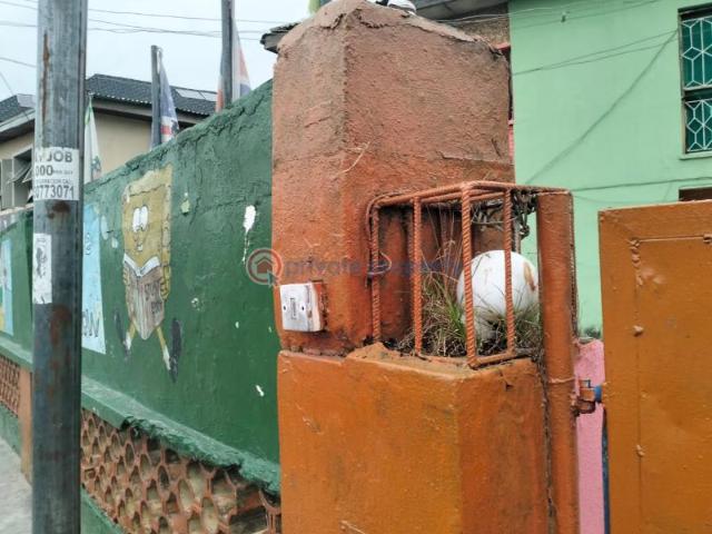 For rent: 3 bedroom Block Of Flats Ogudu Surulere Lagos PID: 1PBVVL | Private Property Nigeria