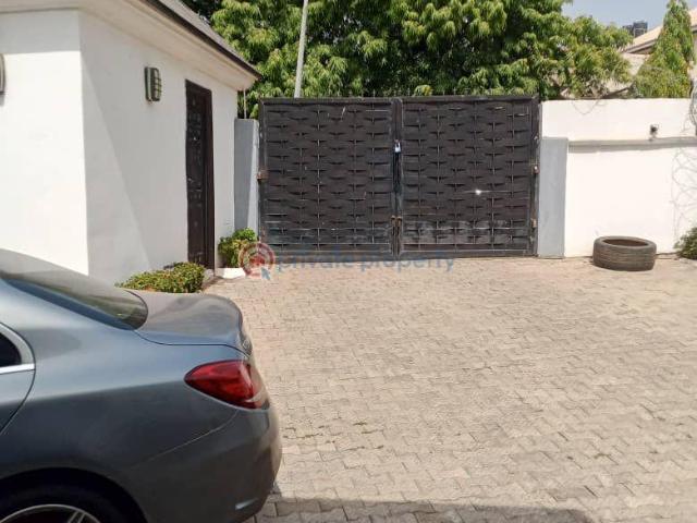 For rent: 3 bedroom Bungalow Maitama Abuja Phase 1 PID: 8PCMMN | Private Property Nigeria