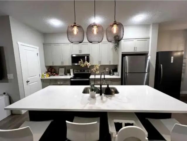 For Rent 3 Bedroom House Calgary AB DLS98363727