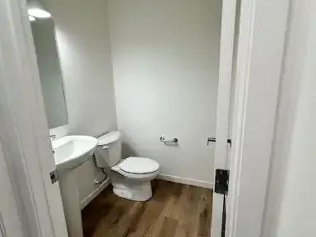 For Rent 3 Bedroom House Calgary AB DLS101612403