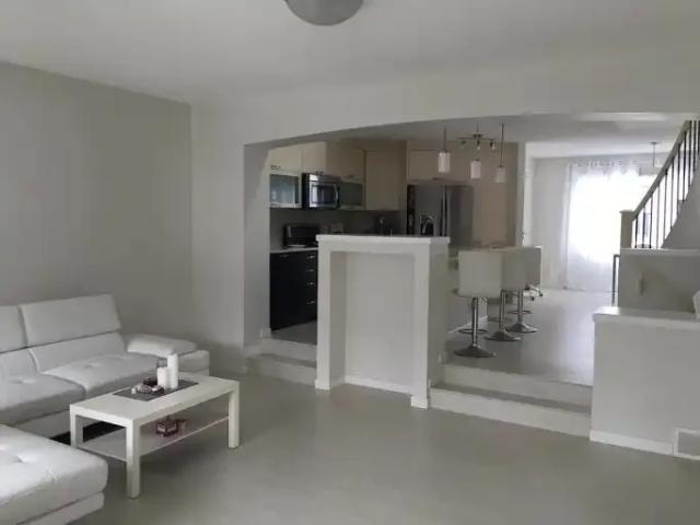 For Rent 3 Bedroom House Calgary AB DLS101948338