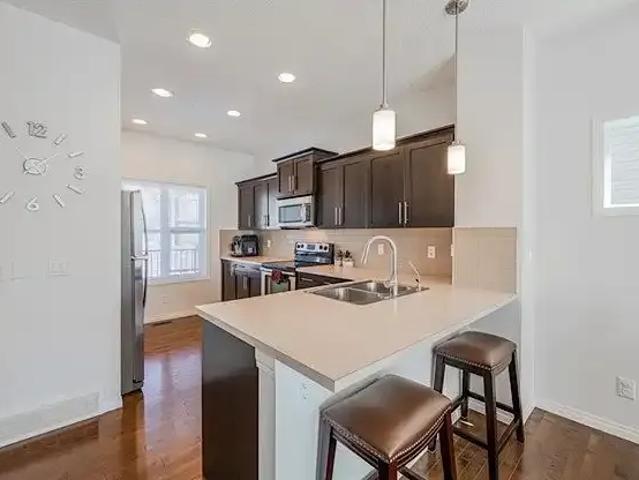 For Rent 3 Bedroom House Calgary AB DLS101090141