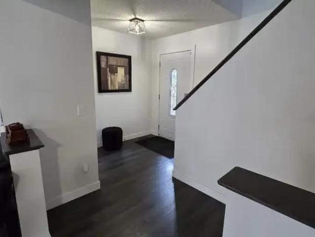 For Rent 3 Bedroom House Calgary AB DLS103030676