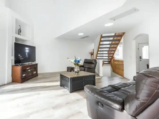 For Rent 3 Bedroom House Calgary AB DLS104841899
