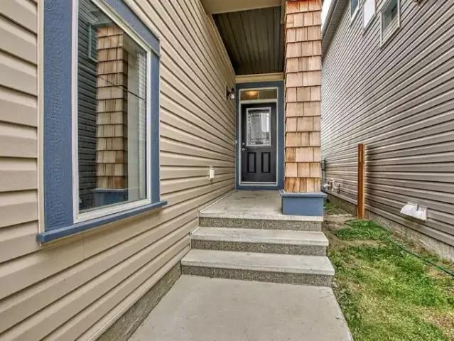For Rent 3 Bedroom House Calgary AB DLS105087858