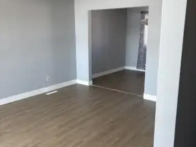 For Rent 3 Bedroom House Calgary AB DS101687608