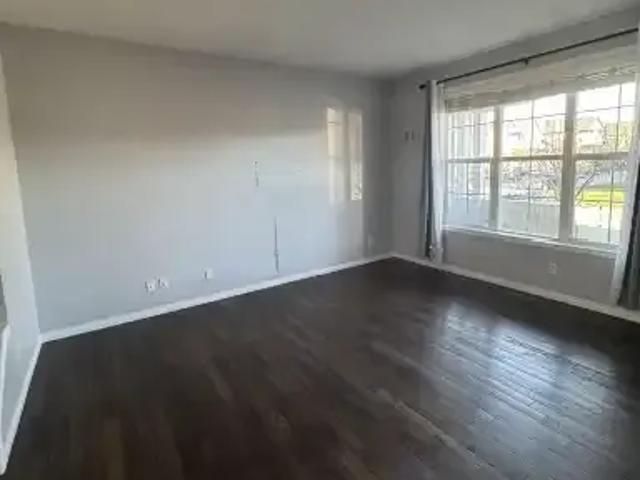 For Rent 3 Bedroom House Calgary AB DS102243040