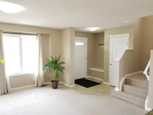 For Rent 3 Bedroom House Calgary AB DS102243049