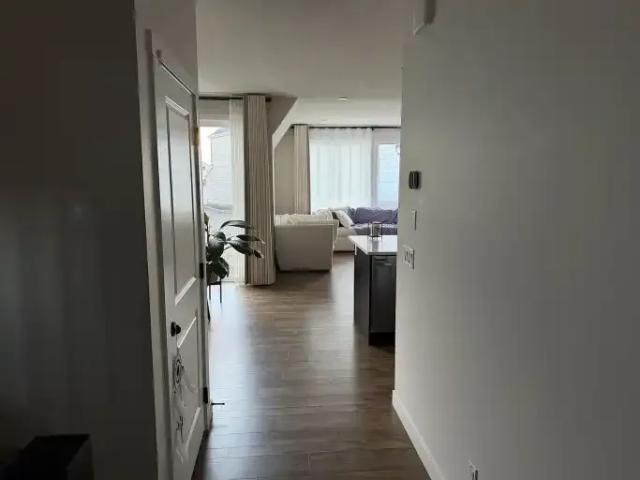 For Rent 3 Bedroom House Calgary AB DS102468278