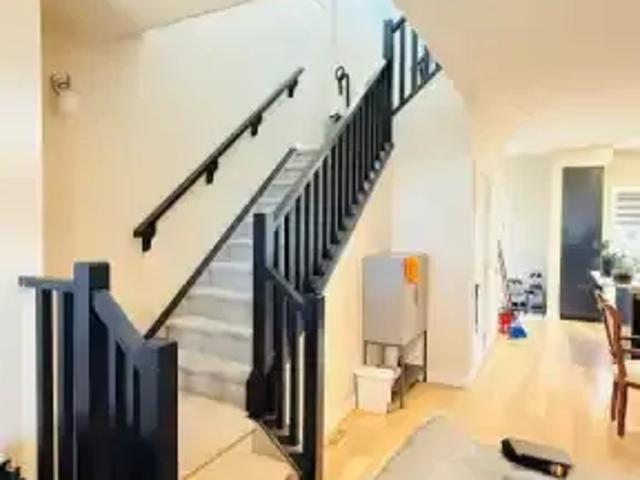 For Rent 3 Bedroom House Calgary AB DS102701012