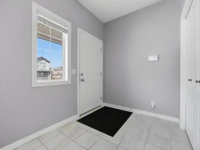 For Rent 3 Bedroom House Calgary AB DS102846208