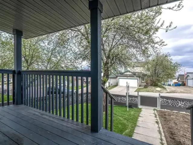 For Rent 3 Bedroom House Calgary AB DS102847141