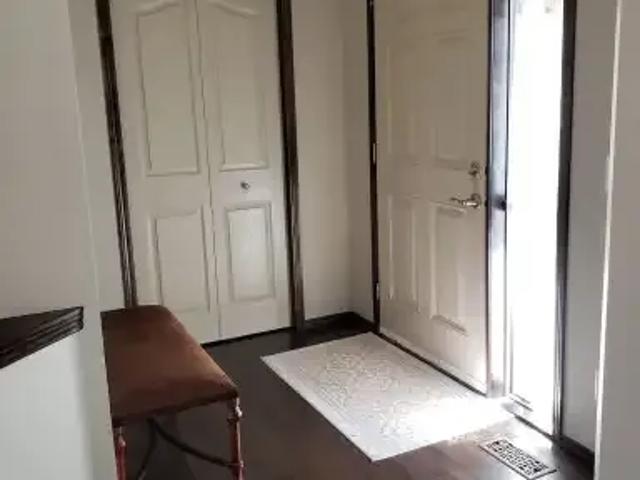 For Rent 3 Bedroom House Calgary AB DS102811662
