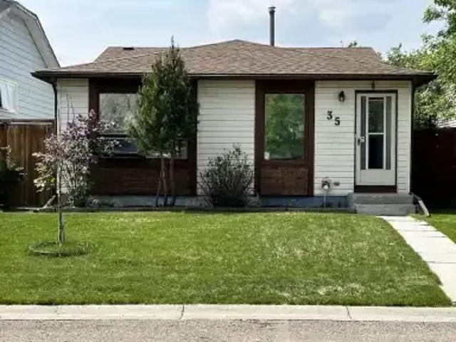 For Rent 3 Bedroom House Calgary AB DS102951479
