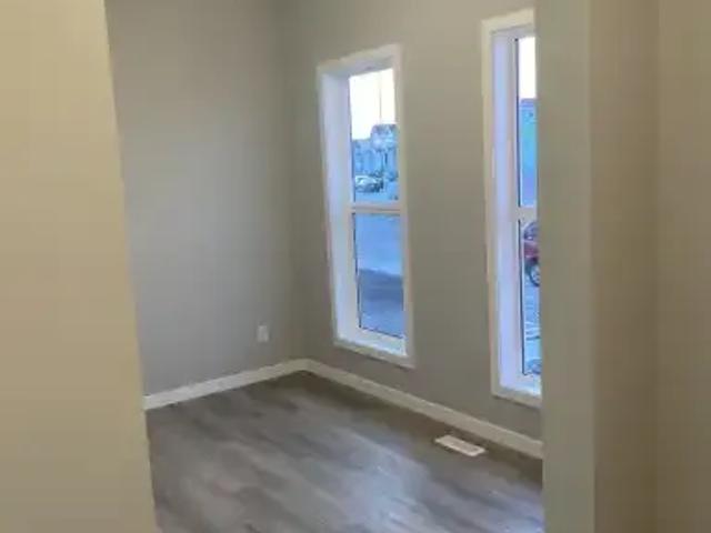 For Rent 3 Bedroom House Calgary AB DS103179083