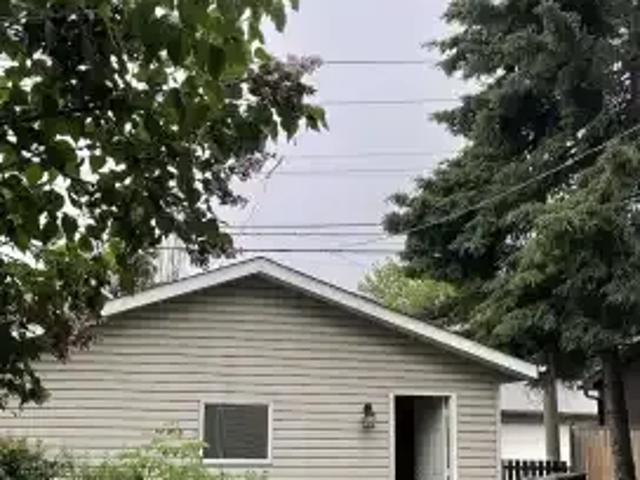 For Rent 3 Bedroom House Calgary AB DS103118570