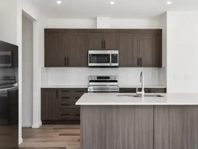 For Rent 3 Bedroom House Calgary AB DS103215807