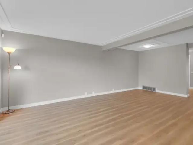 For Rent 3 Bedroom House Calgary AB DS103367977