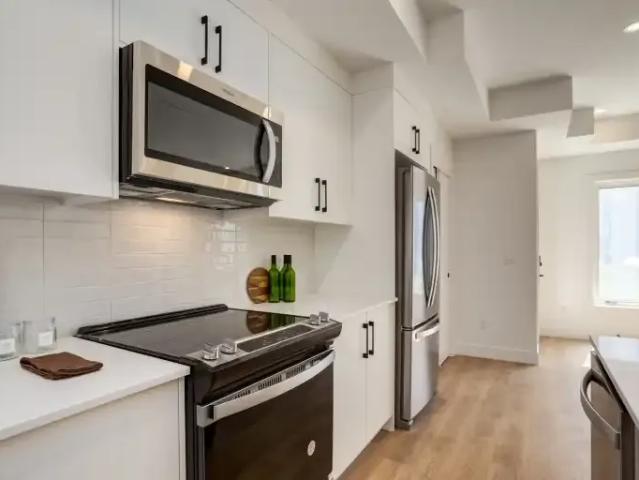 For Rent 3 Bedroom House Calgary AB DS103301343