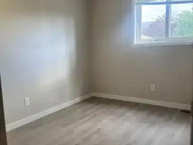 For Rent 3 Bedroom House Calgary AB DS103487296