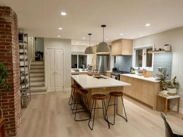 For Rent 3 Bedroom House Calgary AB DS103411236