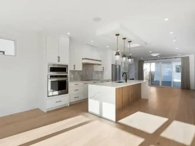 For Rent 3 Bedroom House Calgary AB DS103424709