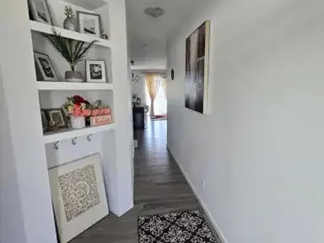 For Rent 3 Bedroom House Calgary AB DS103594353