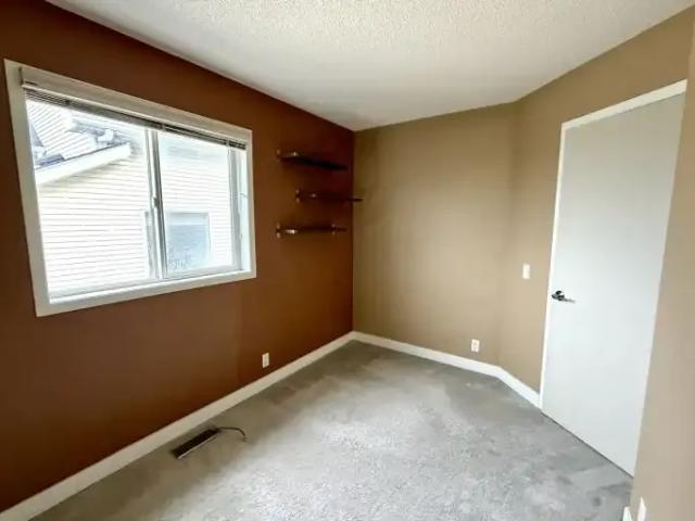 For Rent 3 Bedroom House Calgary AB DS103594356