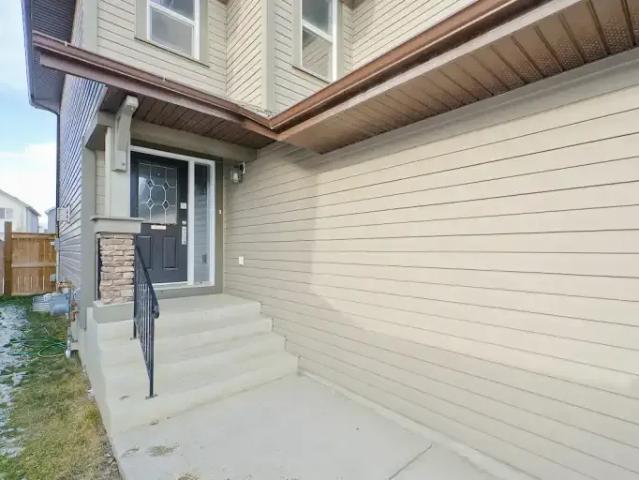 For Rent 3 Bedroom House Calgary AB DS103652805