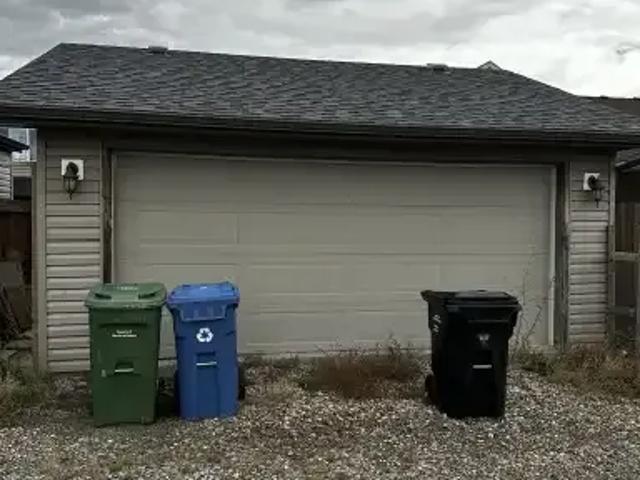 For Rent 3 Bedroom House Calgary AB DS103611254