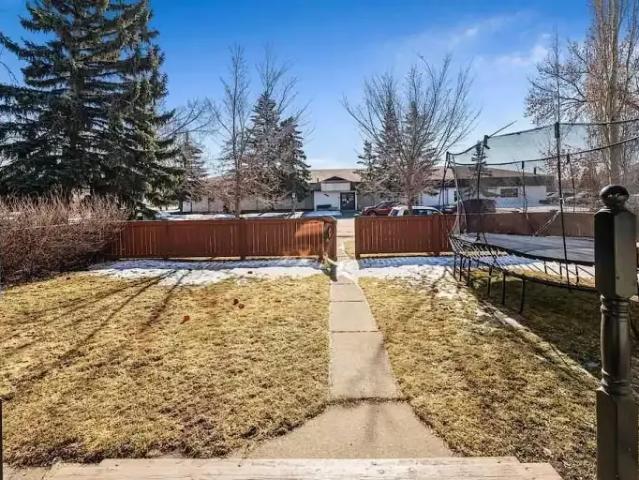 For Rent 3 Bedroom House Calgary AB DS103739979