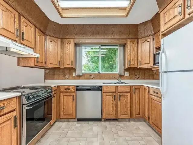 For Rent 3 Bedroom House Calgary AB DS103840177