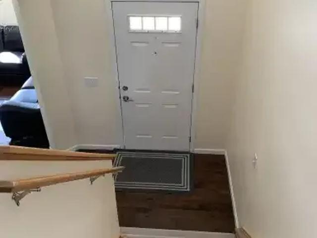 For Rent 3 Bedroom House Calgary AB DS103920454