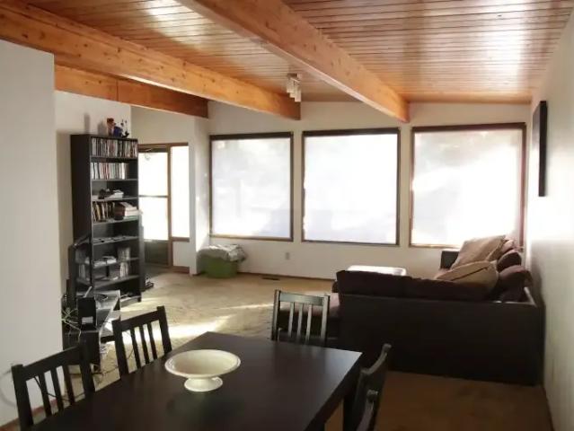 For Rent 3 Bedroom House Calgary AB DS104179569