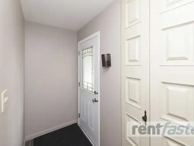 For Rent 3 Bedroom House Calgary AB DS104180762