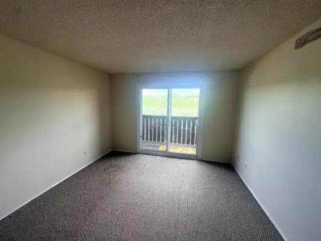 For Rent 3 Bedroom House Calgary AB DS104181702