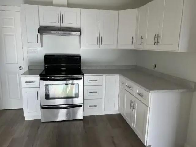 For Rent 3 Bedroom House Calgary AB DS104182078