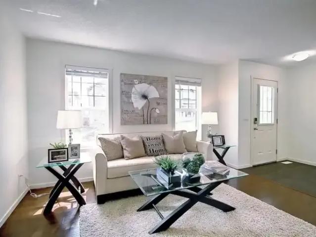 For Rent 3 Bedroom House Calgary AB DS104182089
