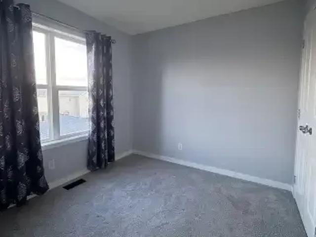For Rent 3 Bedroom House Calgary AB DS104182995