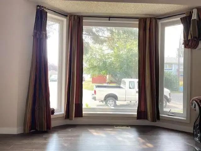 For Rent 3 Bedroom House Calgary AB DS104183014