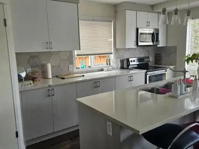 For Rent 3 Bedroom House Calgary AB DS104106385