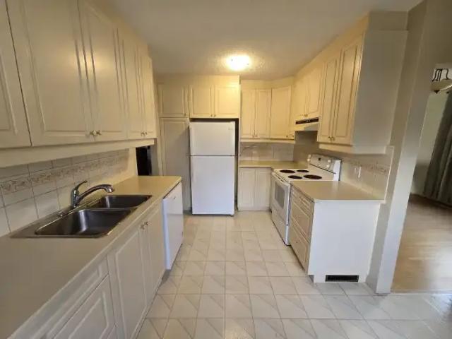 For Rent 3 Bedroom House Calgary AB DS104106581